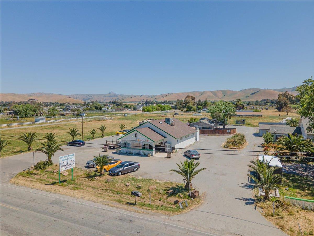 Detail Gallery Image 20 of 22 For 6501 Fairview Rd, Hollister,  CA 95023 - – Beds | – Baths
