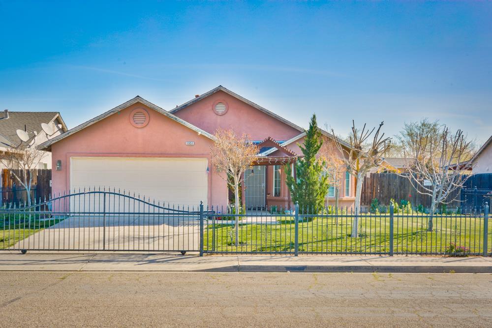 Detail Gallery Image 2 of 31 For 1951 Mcdonald Ave, Dos Palos,  CA 93620 - 3 Beds | 2 Baths