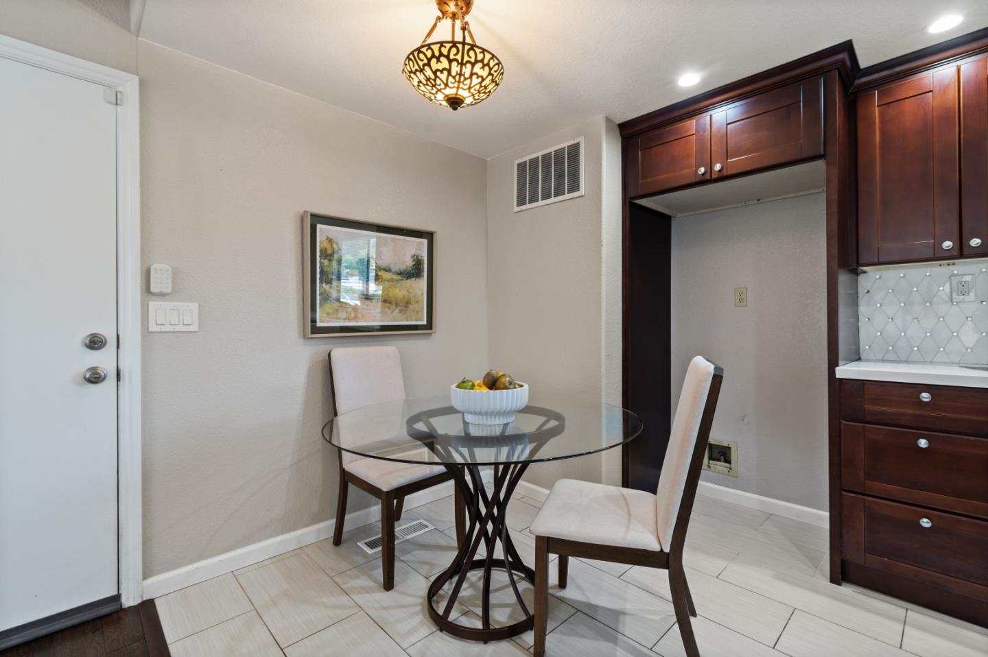 Detail Gallery Image 20 of 44 For 486 Verano Ct, San Jose,  CA 95111 - 3 Beds | 2/1 Baths