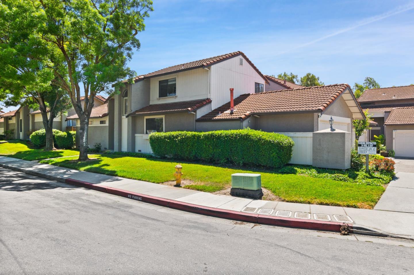 Detail Gallery Image 3 of 44 For 486 Verano Ct, San Jose,  CA 95111 - 3 Beds | 2/1 Baths