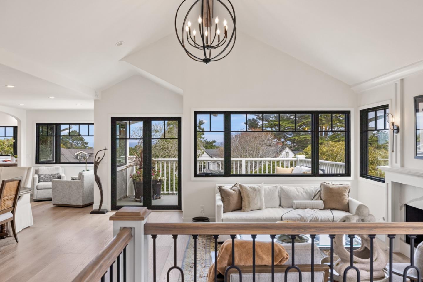 Detail Gallery Image 19 of 61 For 1015 Jewell Ave, Pacific Grove,  CA 93950 - 3 Beds | 2/1 Baths