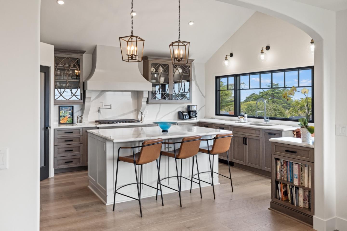 Detail Gallery Image 23 of 61 For 1015 Jewell Ave, Pacific Grove,  CA 93950 - 3 Beds | 2/1 Baths