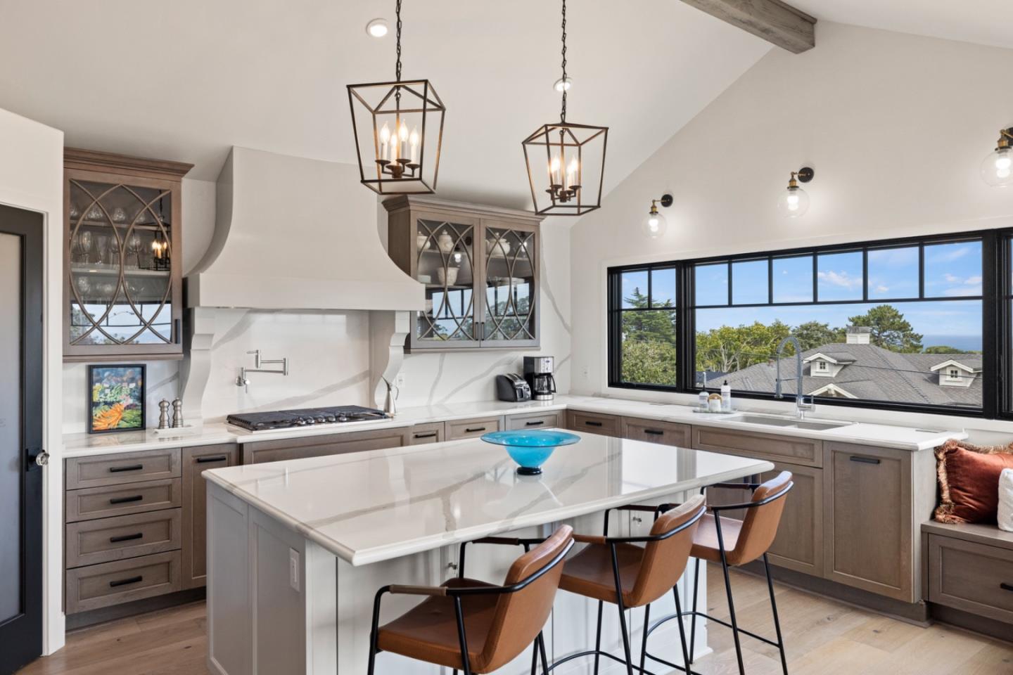 Detail Gallery Image 24 of 61 For 1015 Jewell Ave, Pacific Grove,  CA 93950 - 3 Beds | 2/1 Baths