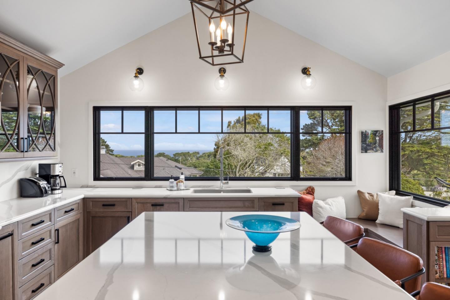 Detail Gallery Image 25 of 61 For 1015 Jewell Ave, Pacific Grove,  CA 93950 - 3 Beds | 2/1 Baths