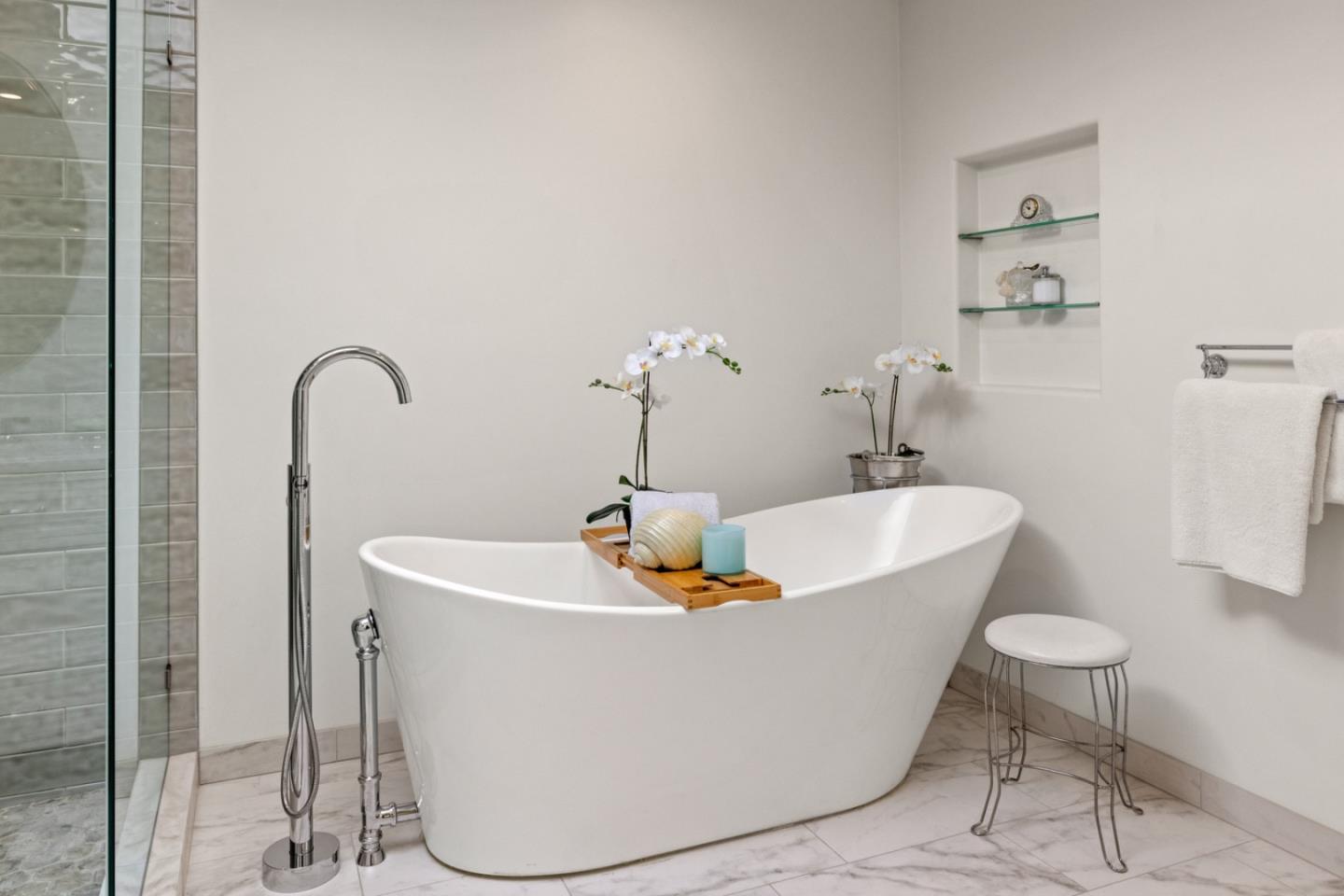 Detail Gallery Image 39 of 61 For 1015 Jewell Ave, Pacific Grove,  CA 93950 - 3 Beds | 2/1 Baths