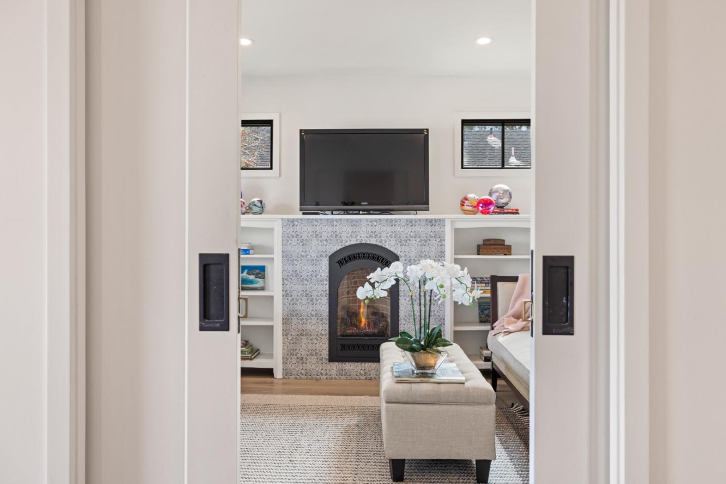 Detail Gallery Image 5 of 61 For 1015 Jewell Ave, Pacific Grove,  CA 93950 - 3 Beds | 2/1 Baths