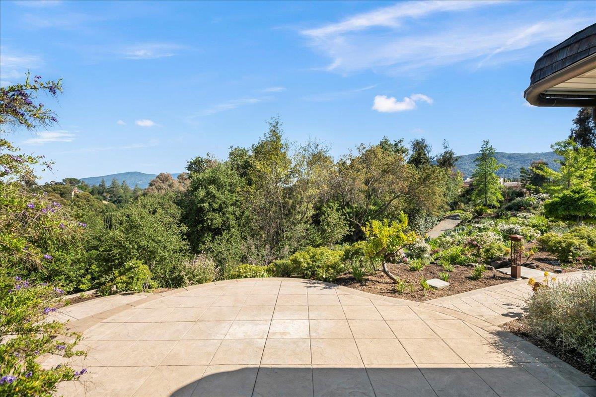 Detail Gallery Image 16 of 94 For 14467 Sobey Rd, Saratoga,  CA 95070 - 4 Beds | 5/2 Baths