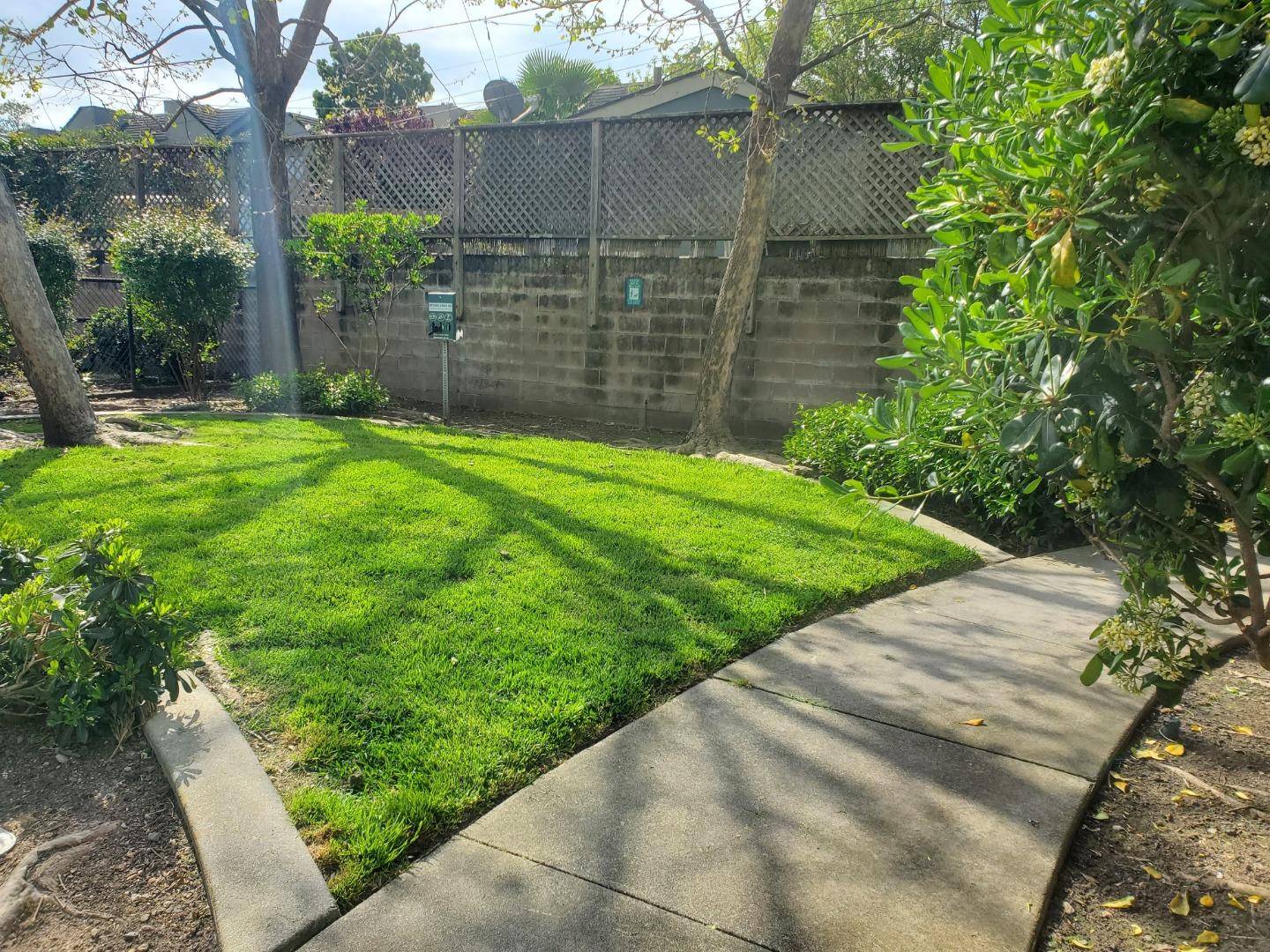 Detail Gallery Image 25 of 29 For 308 River St #E 33,  Santa Cruz,  CA 95060 - 2 Beds | 1 Baths