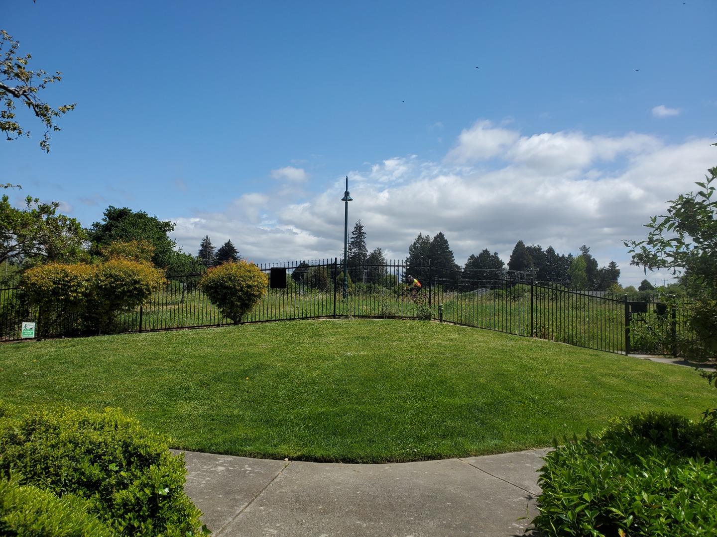 Detail Gallery Image 26 of 29 For 308 River St #E 33,  Santa Cruz,  CA 95060 - 2 Beds | 1 Baths