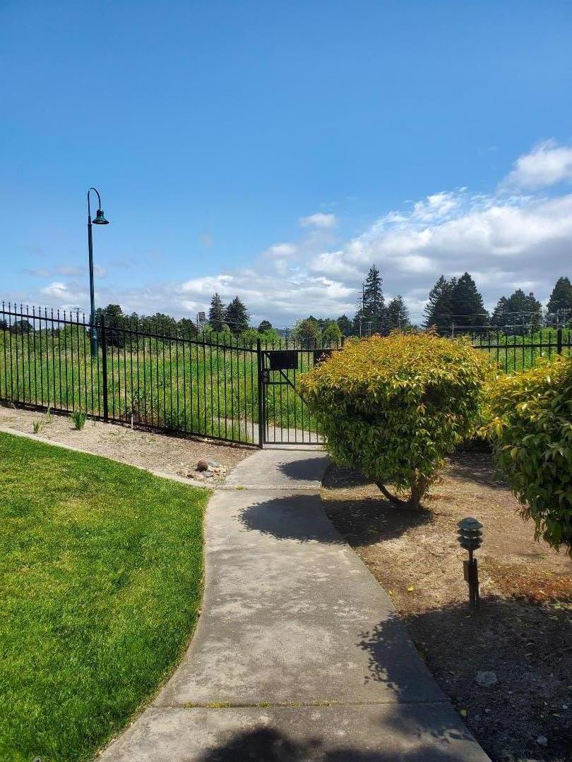 Detail Gallery Image 28 of 29 For 308 River St #E 33,  Santa Cruz,  CA 95060 - 2 Beds | 1 Baths