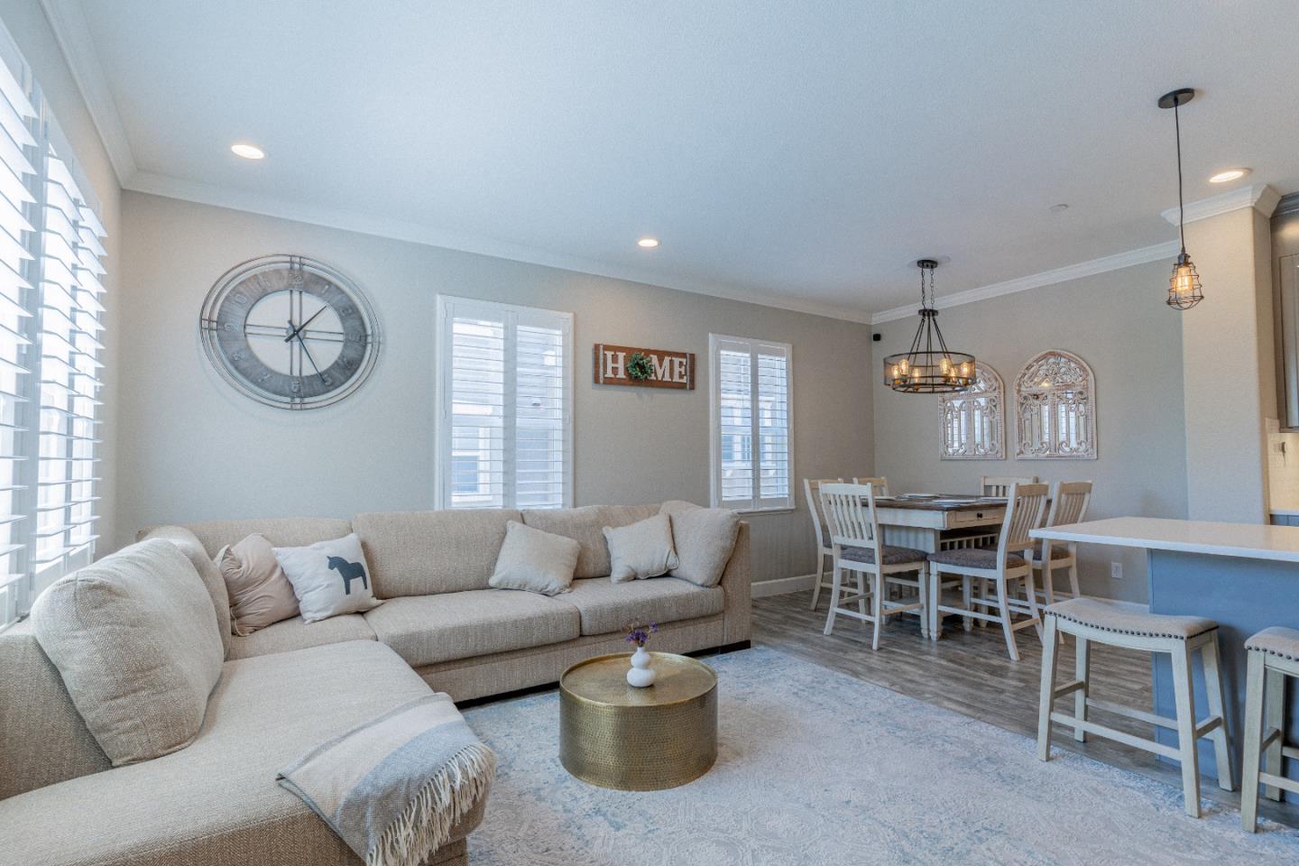 Detail Gallery Image 13 of 59 For 2985 Saint Florian Way, San Jose,  CA 95136 - 4 Beds | 3/1 Baths