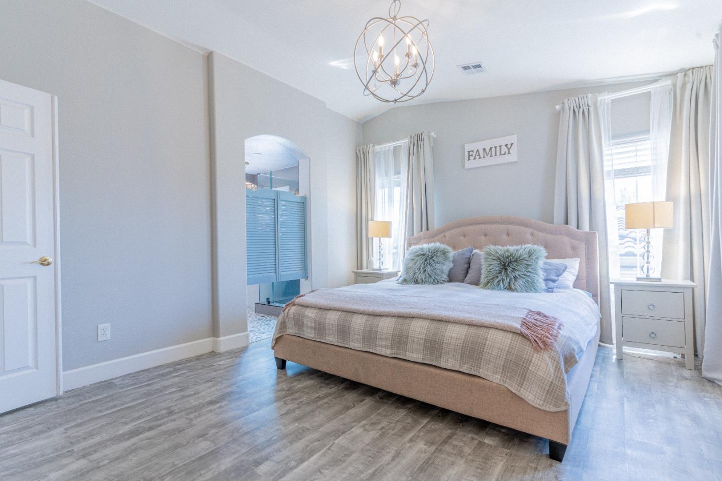 Detail Gallery Image 16 of 59 For 2985 Saint Florian Way, San Jose,  CA 95136 - 4 Beds | 3/1 Baths