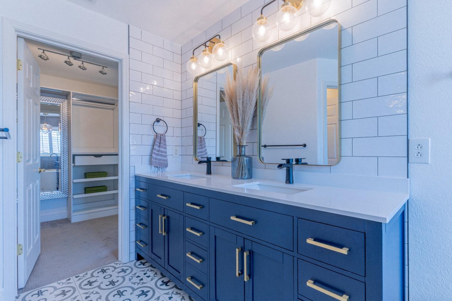 Detail Gallery Image 17 of 59 For 2985 Saint Florian Way, San Jose,  CA 95136 - 4 Beds | 3/1 Baths