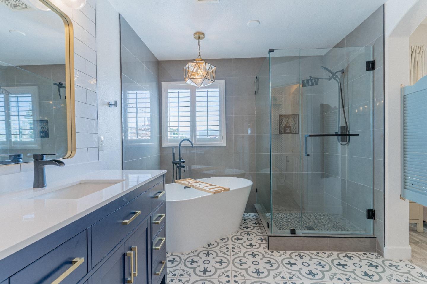 Detail Gallery Image 18 of 59 For 2985 Saint Florian Way, San Jose,  CA 95136 - 4 Beds | 3/1 Baths