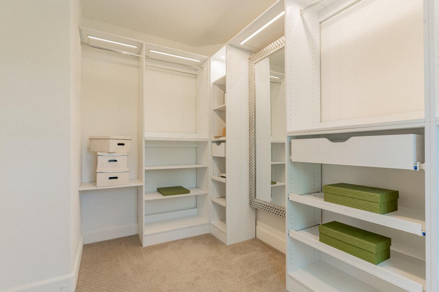 Detail Gallery Image 22 of 59 For 2985 Saint Florian Way, San Jose,  CA 95136 - 4 Beds | 3/1 Baths