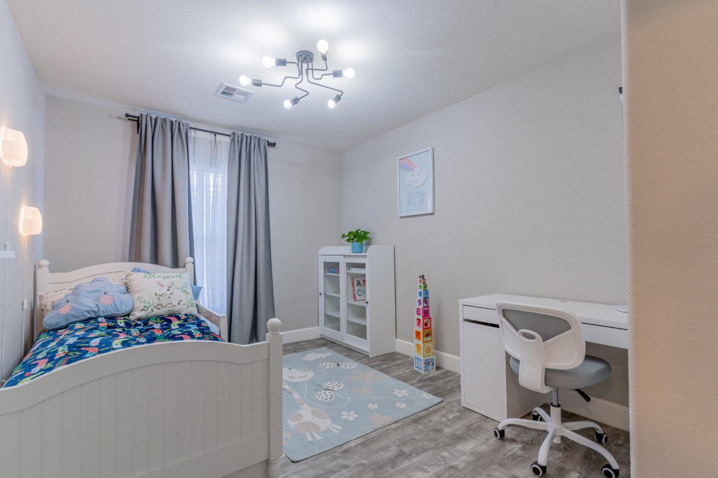 Detail Gallery Image 27 of 59 For 2985 Saint Florian Way, San Jose,  CA 95136 - 4 Beds | 3/1 Baths