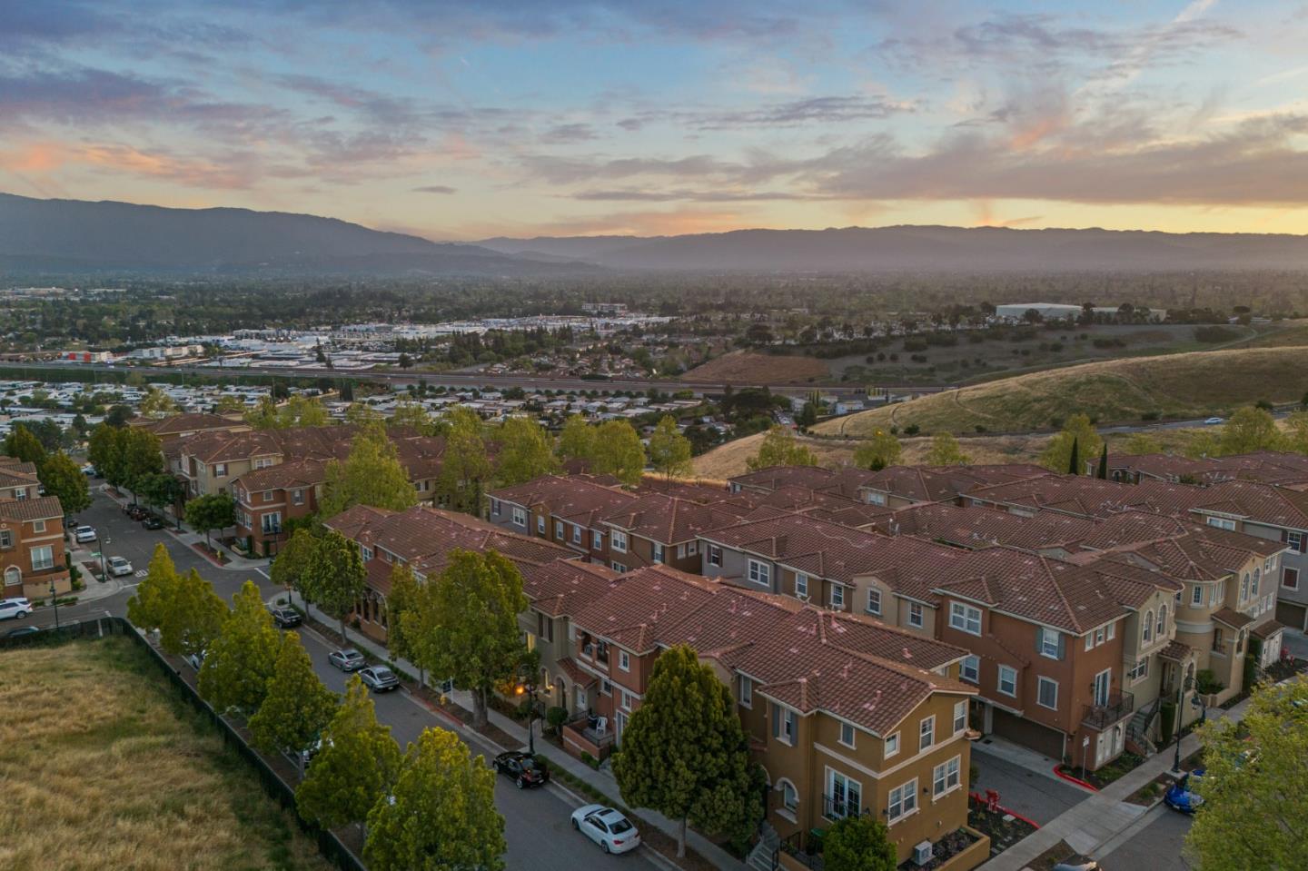 Detail Gallery Image 40 of 59 For 2985 Saint Florian Way, San Jose,  CA 95136 - 4 Beds | 3/1 Baths