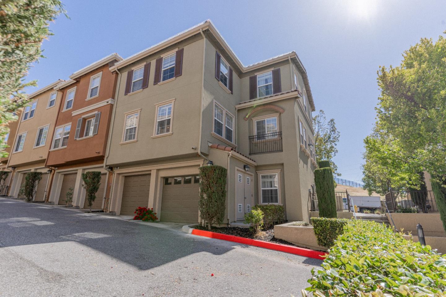 Detail Gallery Image 43 of 59 For 2985 Saint Florian Way, San Jose,  CA 95136 - 4 Beds | 3/1 Baths