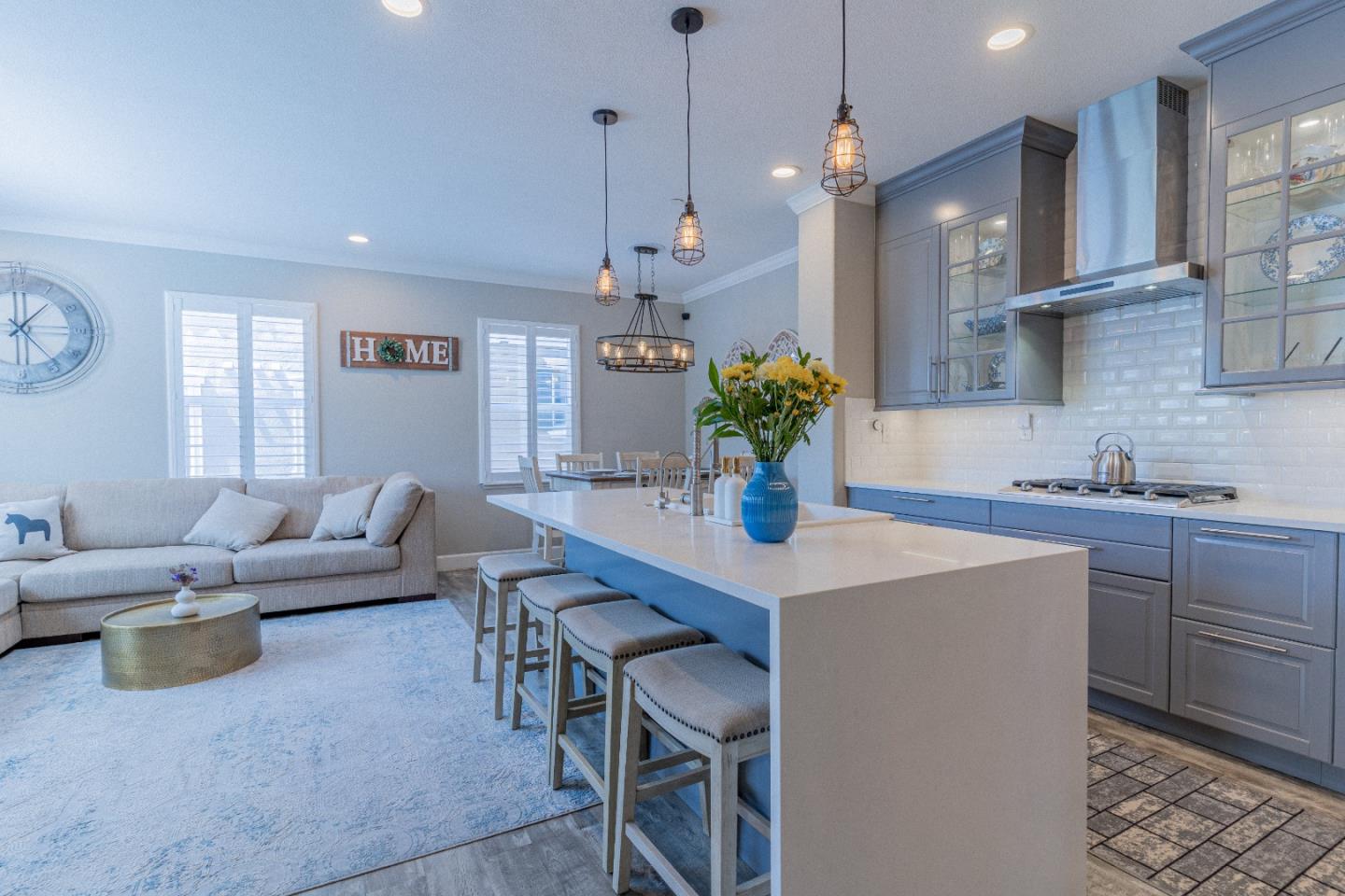 Detail Gallery Image 7 of 59 For 2985 Saint Florian Way, San Jose,  CA 95136 - 4 Beds | 3/1 Baths