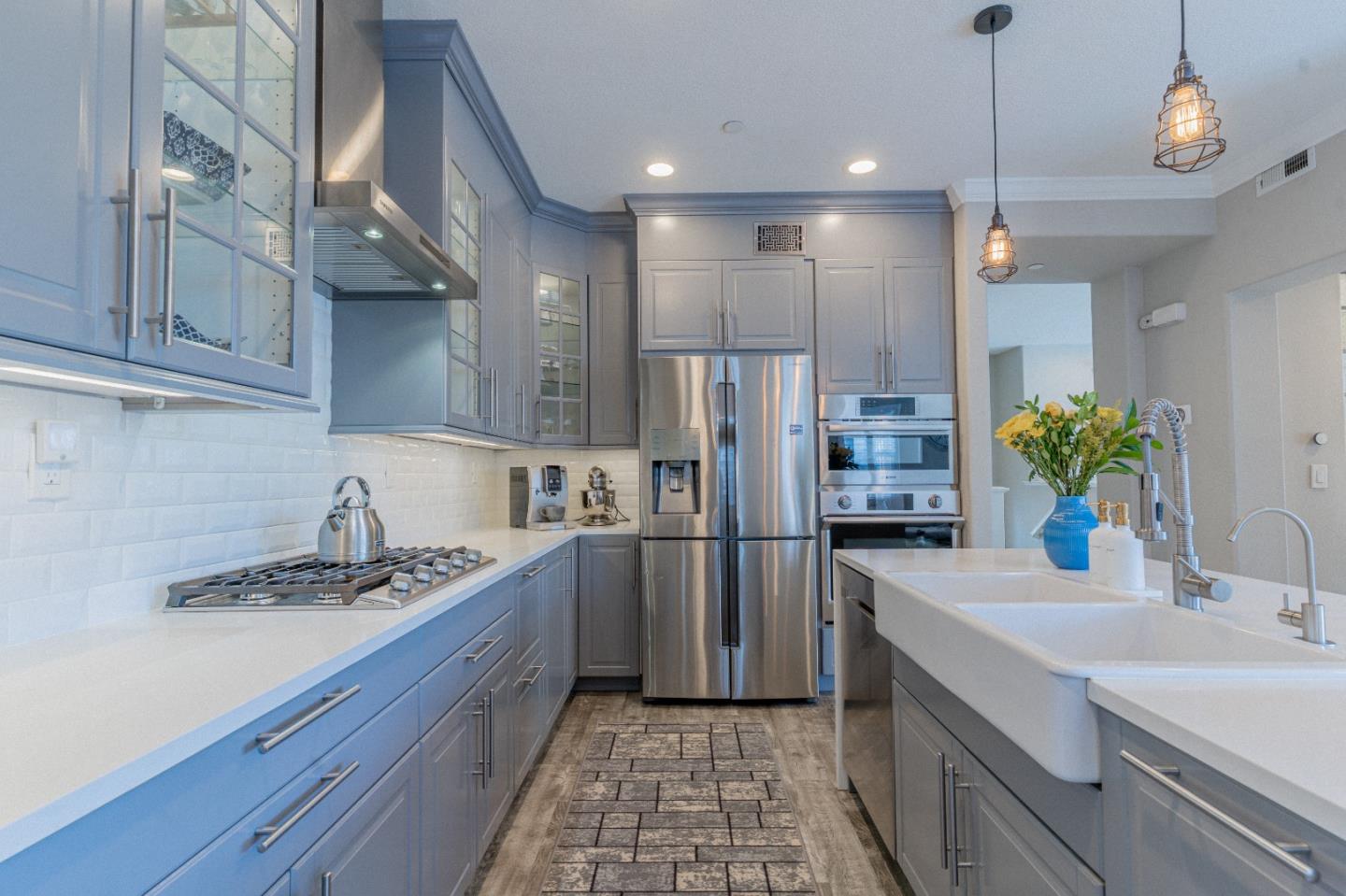 Detail Gallery Image 9 of 59 For 2985 Saint Florian Way, San Jose,  CA 95136 - 4 Beds | 3/1 Baths