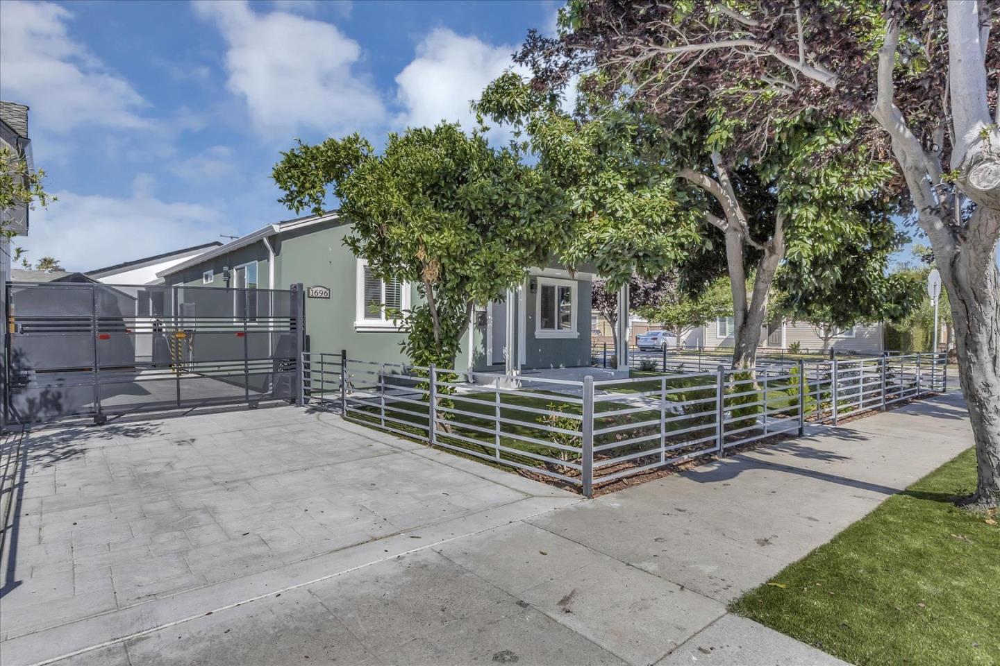Detail Gallery Image 4 of 15 For 1696 Washington St, Santa Clara,  CA 95050 - 2 Beds | 2 Baths