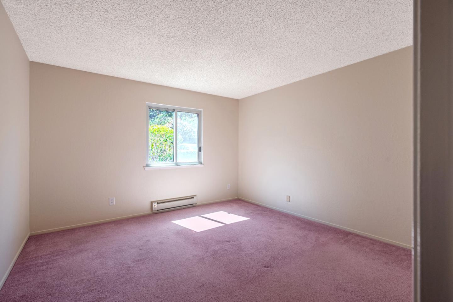 Detail Gallery Image 2 of 12 For 406 Boardwalk Ave #7,  San Bruno,  CA 94066 - 1 Beds | 1 Baths