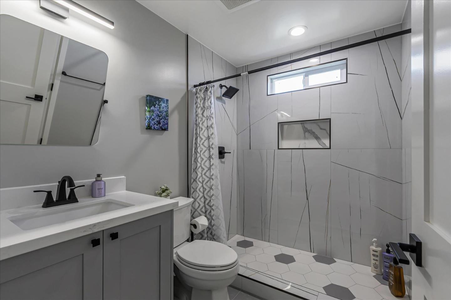 Detail Gallery Image 7 of 12 For 1008 Reeve, Santa Clara,  CA 95050 - 2 Beds | 2 Baths