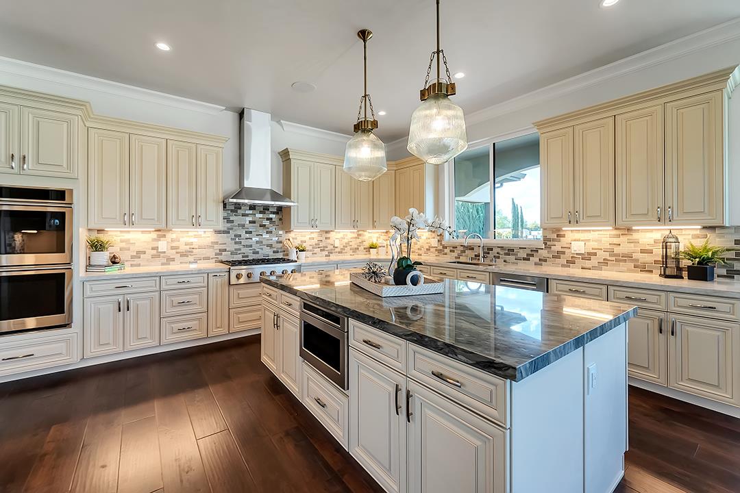 Detail Gallery Image 14 of 59 For 475 E Middle Ave, San Martin,  CA 95046 - 3 Beds | 3/1 Baths