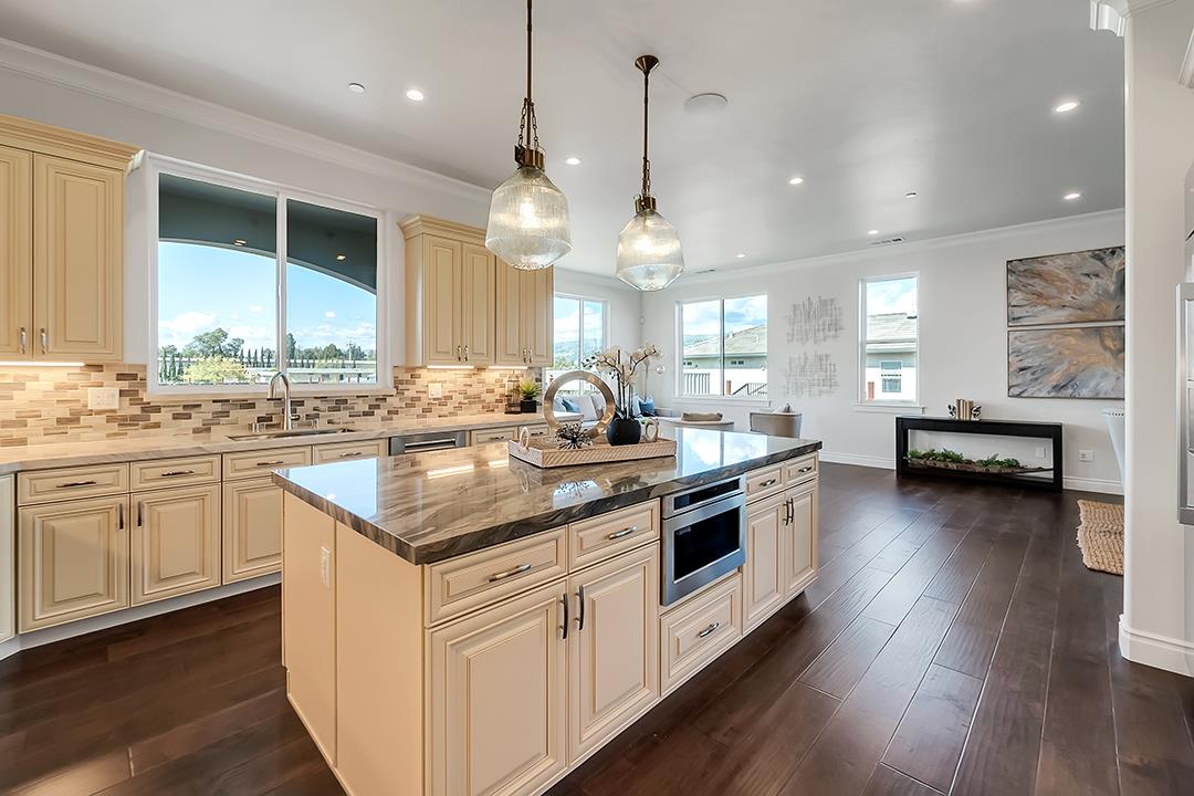 Detail Gallery Image 15 of 59 For 475 E Middle Ave, San Martin,  CA 95046 - 3 Beds | 3/1 Baths