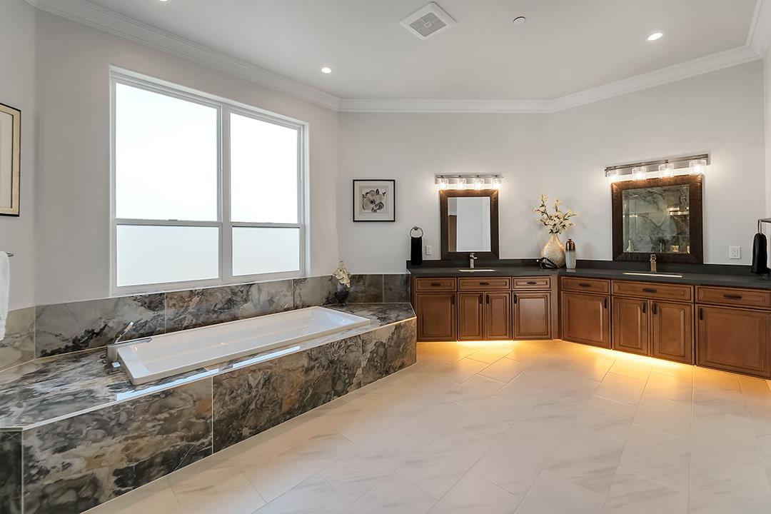 Detail Gallery Image 30 of 59 For 475 E Middle Ave, San Martin,  CA 95046 - 3 Beds | 3/1 Baths