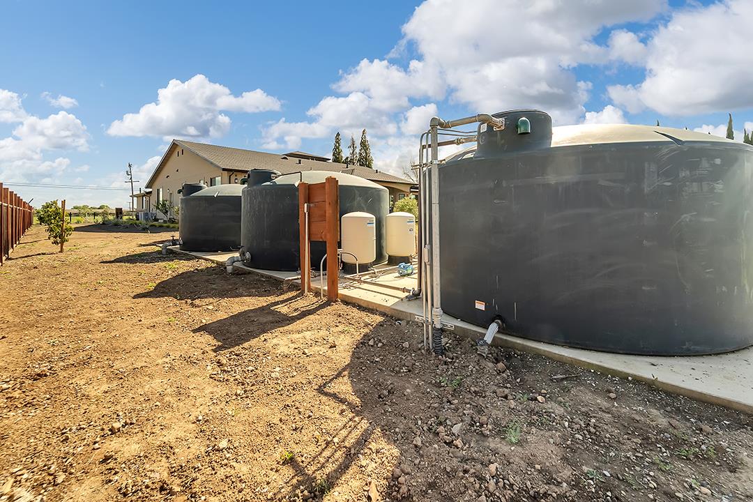 Detail Gallery Image 50 of 59 For 475 E Middle Ave, San Martin,  CA 95046 - 3 Beds | 3/1 Baths