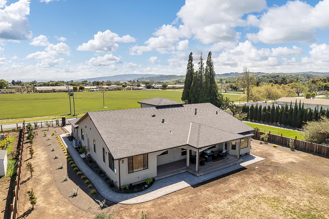 Detail Gallery Image 58 of 59 For 475 E Middle Ave, San Martin,  CA 95046 - 3 Beds | 3/1 Baths