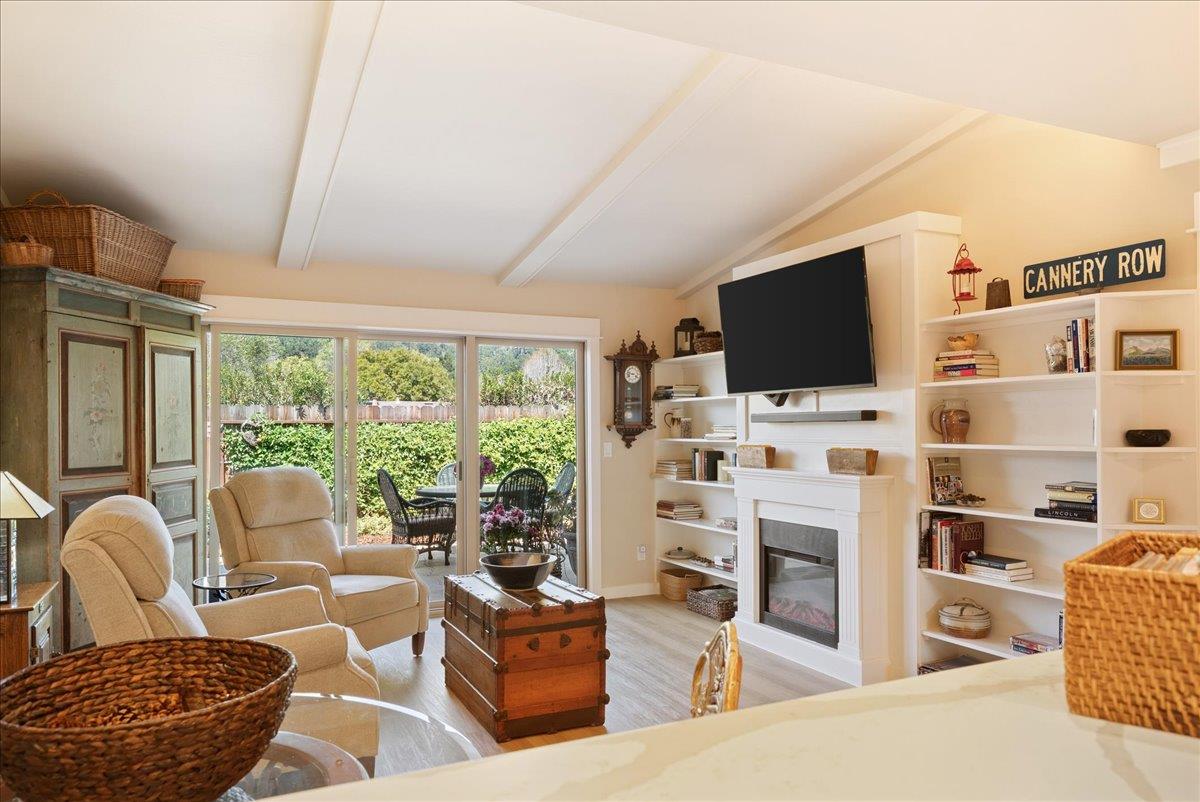 Detail Gallery Image 15 of 33 For 44 Hacienda Carmel, Carmel,  CA 93923 - 2 Beds | 2 Baths