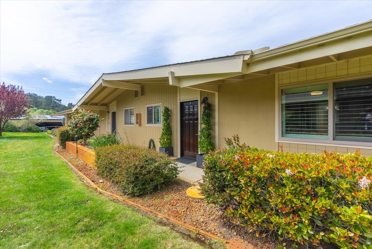Detail Gallery Image 2 of 33 For 44 Hacienda Carmel, Carmel,  CA 93923 - 2 Beds | 2 Baths