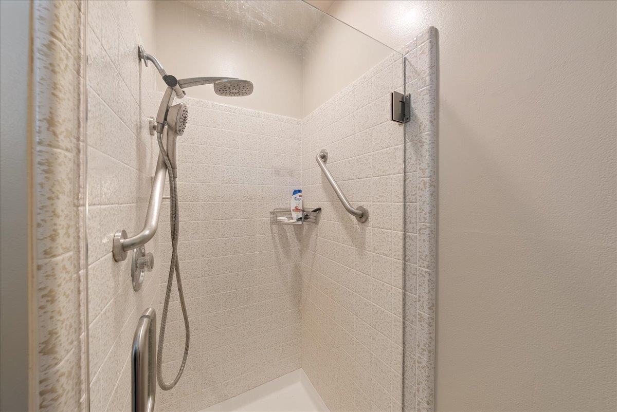 Detail Gallery Image 23 of 33 For 44 Hacienda Carmel, Carmel,  CA 93923 - 2 Beds | 2 Baths