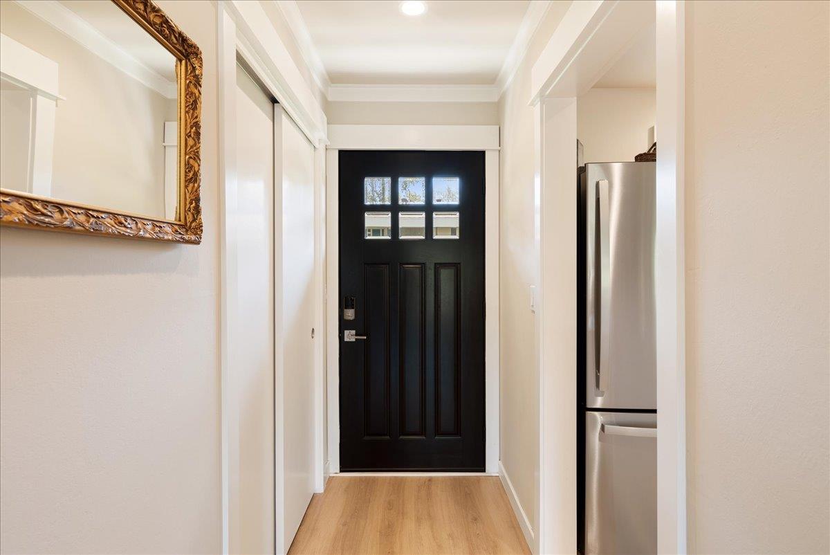 Detail Gallery Image 5 of 33 For 44 Hacienda Carmel, Carmel,  CA 93923 - 2 Beds | 2 Baths