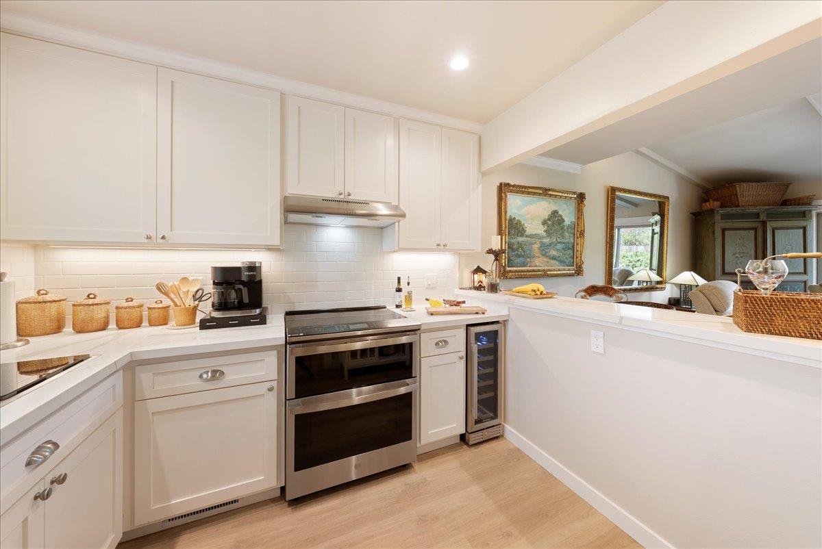 Detail Gallery Image 6 of 33 For 44 Hacienda Carmel, Carmel,  CA 93923 - 2 Beds | 2 Baths