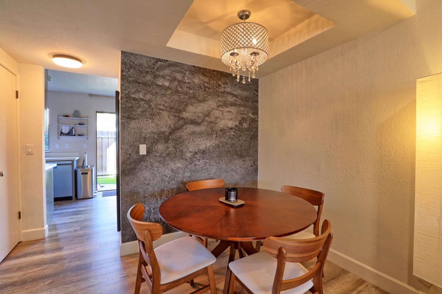 Detail Gallery Image 11 of 31 For 482 S Willard Ave, San Jose,  CA 95126 - 2 Beds | 2/1 Baths