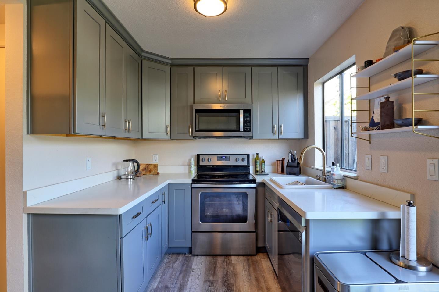Detail Gallery Image 16 of 31 For 482 S Willard Ave, San Jose,  CA 95126 - 2 Beds | 2/1 Baths