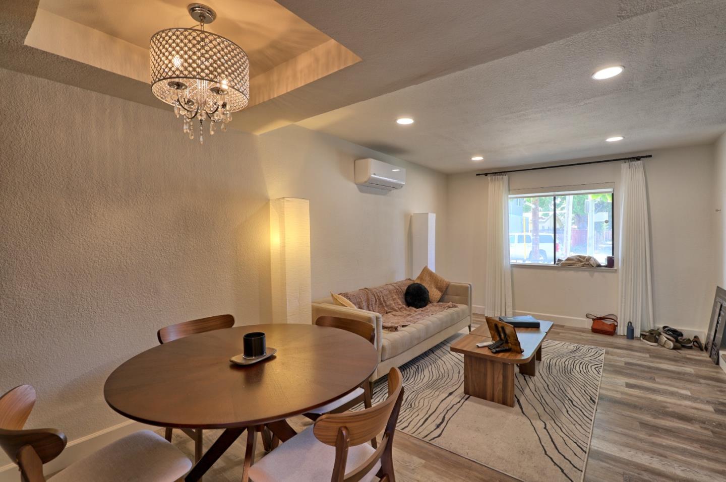 Detail Gallery Image 8 of 31 For 482 S Willard Ave, San Jose,  CA 95126 - 2 Beds | 2/1 Baths