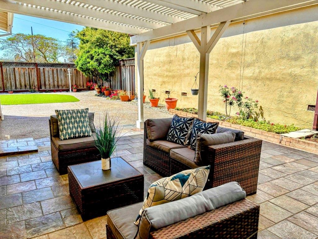 Detail Gallery Image 2 of 27 For 4016 Twyla Ln, Campbell,  CA 95008 - 3 Beds | 2 Baths