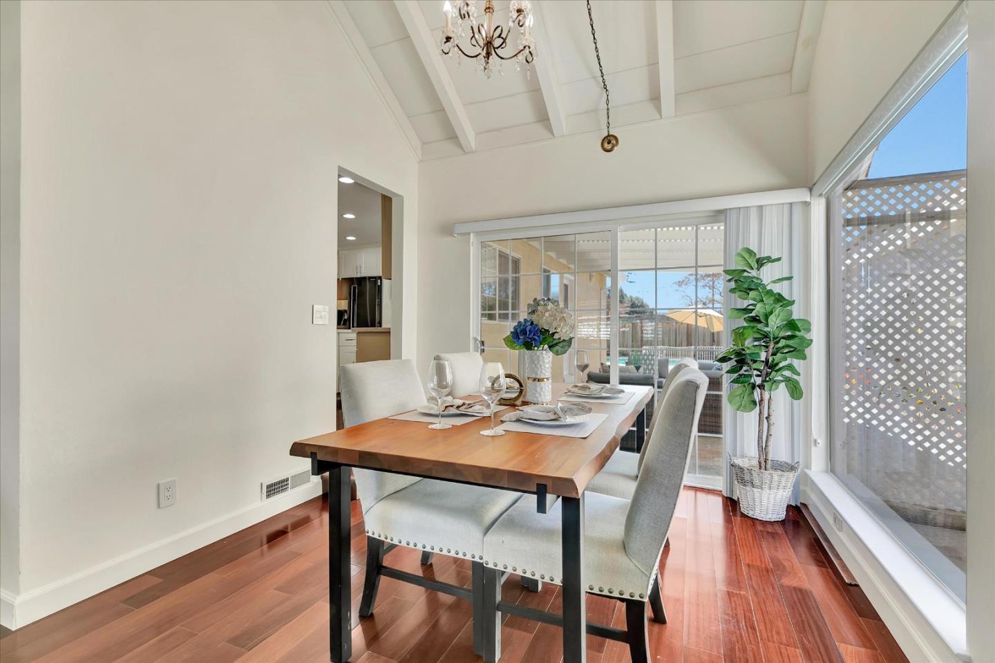 Detail Gallery Image 8 of 27 For 4016 Twyla Ln, Campbell,  CA 95008 - 3 Beds | 2 Baths