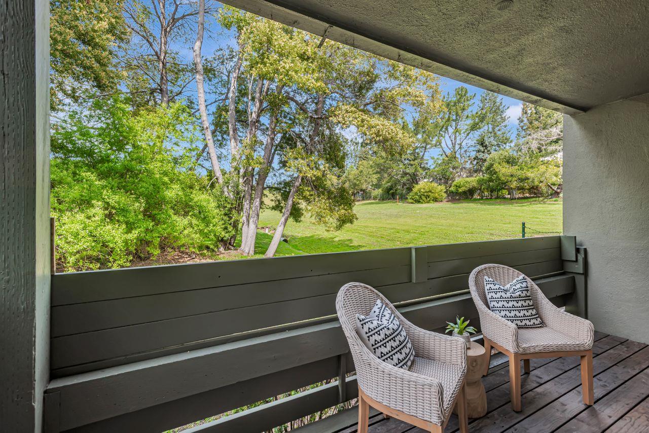 Detail Gallery Image 5 of 40 For 4016 Farm Hill Blvd #103,  Redwood City,  CA 94061 - 2 Beds | 1 Baths