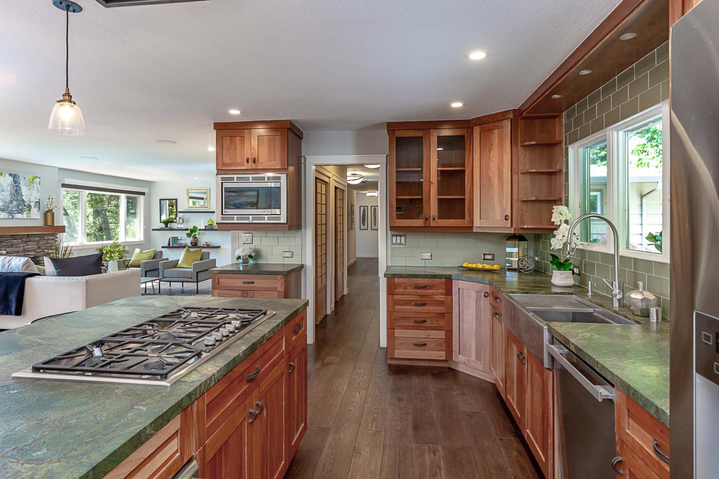Detail Gallery Image 8 of 20 For 13250 Skyline Blvd, Woodside,  CA 94062 - 3 Beds | 2 Baths