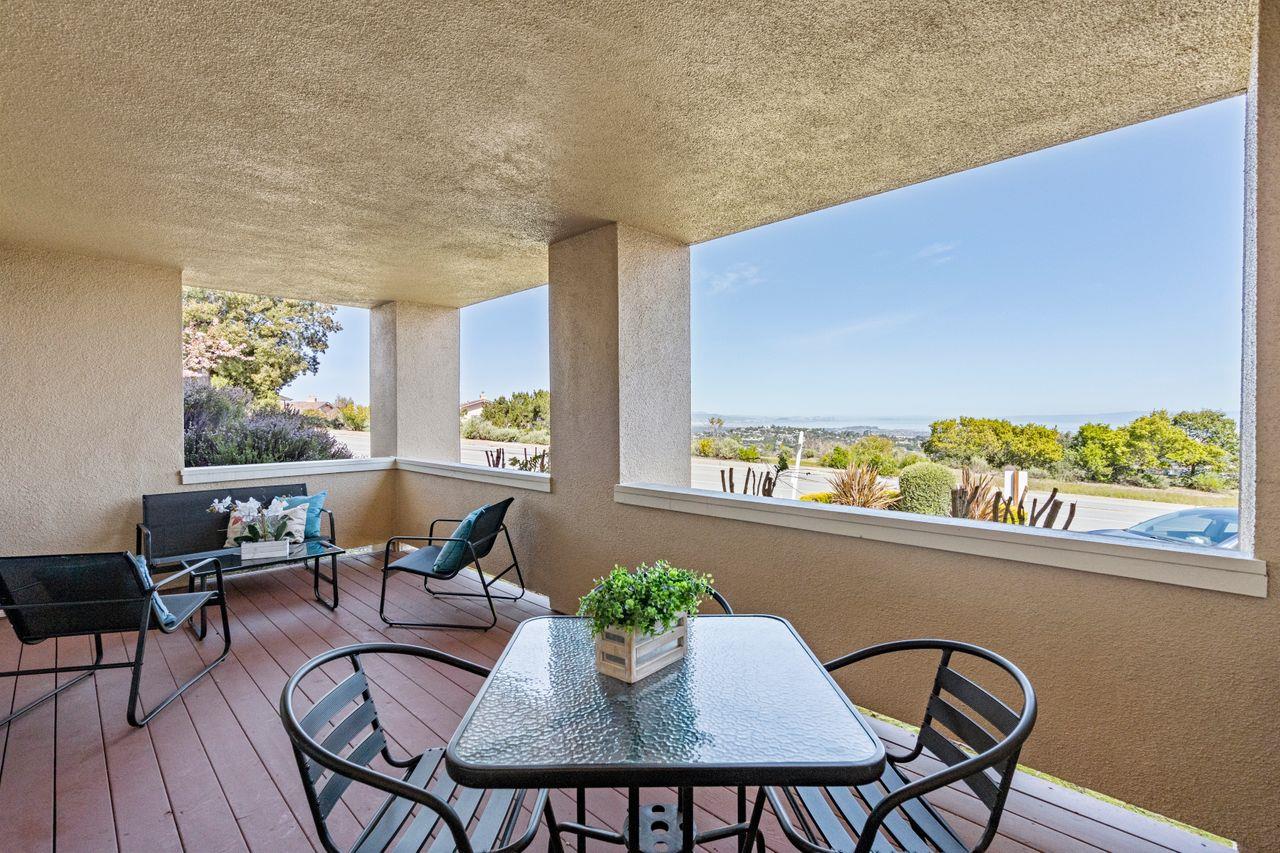 Detail Gallery Image 11 of 56 For 2 Bellflower Ln, San Carlos,  CA 94070 - 2 Beds | 2/1 Baths