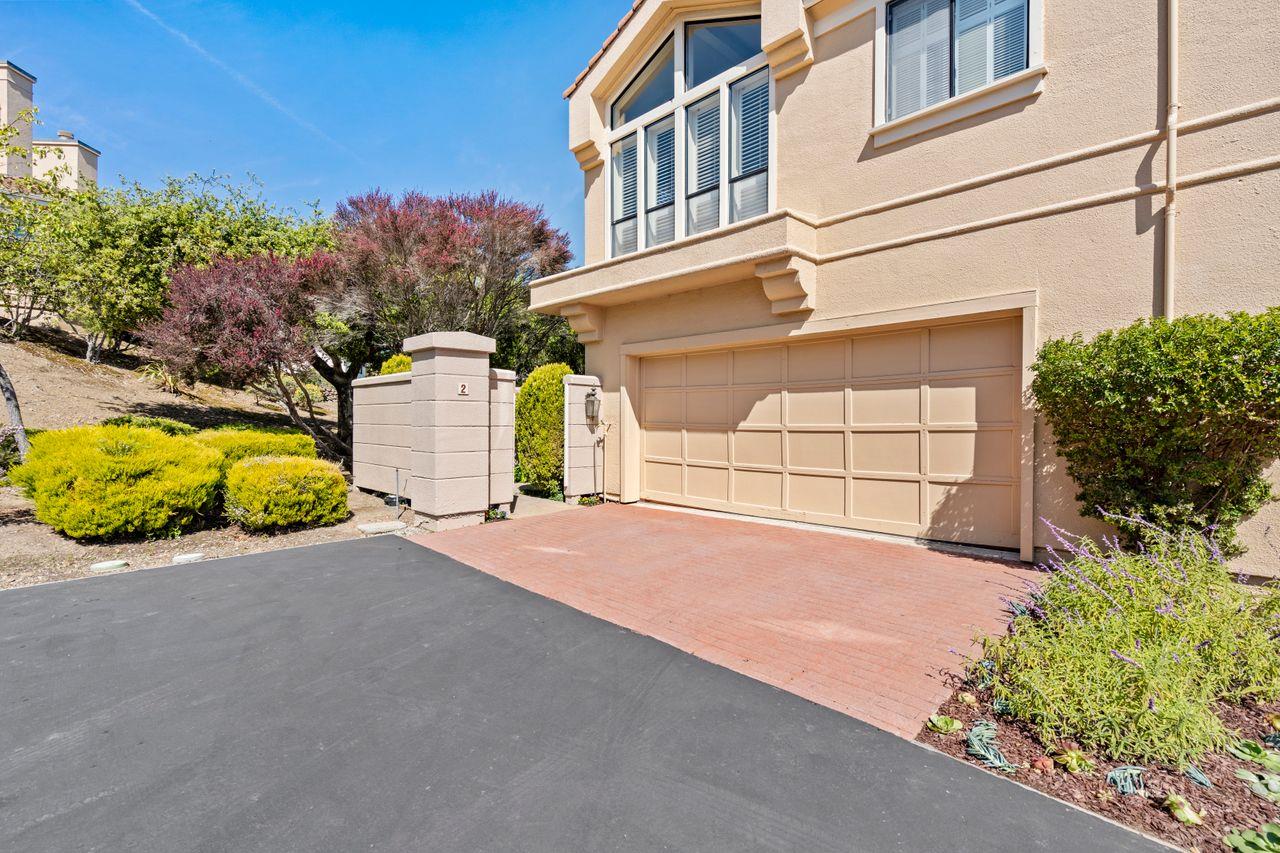 Detail Gallery Image 14 of 56 For 2 Bellflower Ln, San Carlos,  CA 94070 - 2 Beds | 2/1 Baths