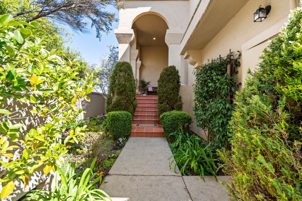 Detail Gallery Image 15 of 56 For 2 Bellflower Ln, San Carlos,  CA 94070 - 2 Beds | 2/1 Baths