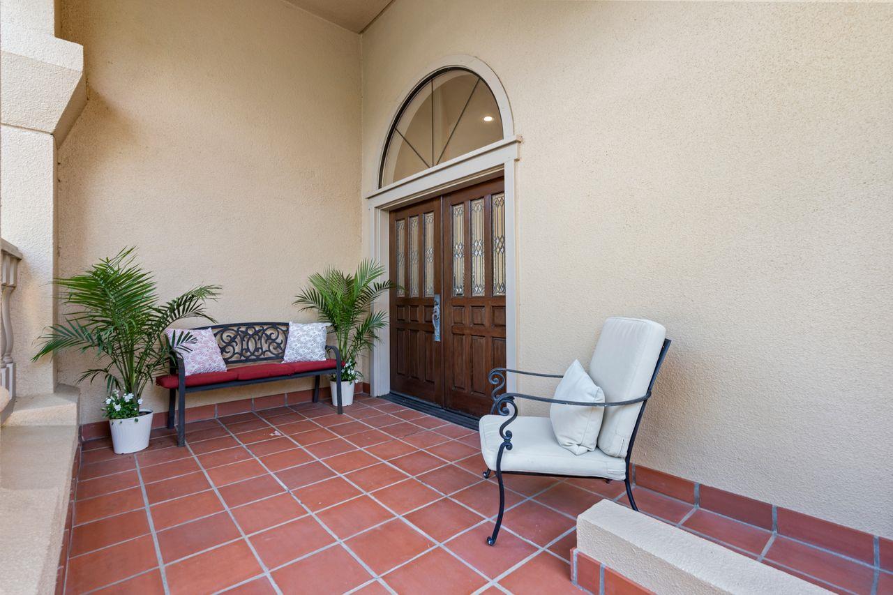 Detail Gallery Image 16 of 56 For 2 Bellflower Ln, San Carlos,  CA 94070 - 2 Beds | 2/1 Baths