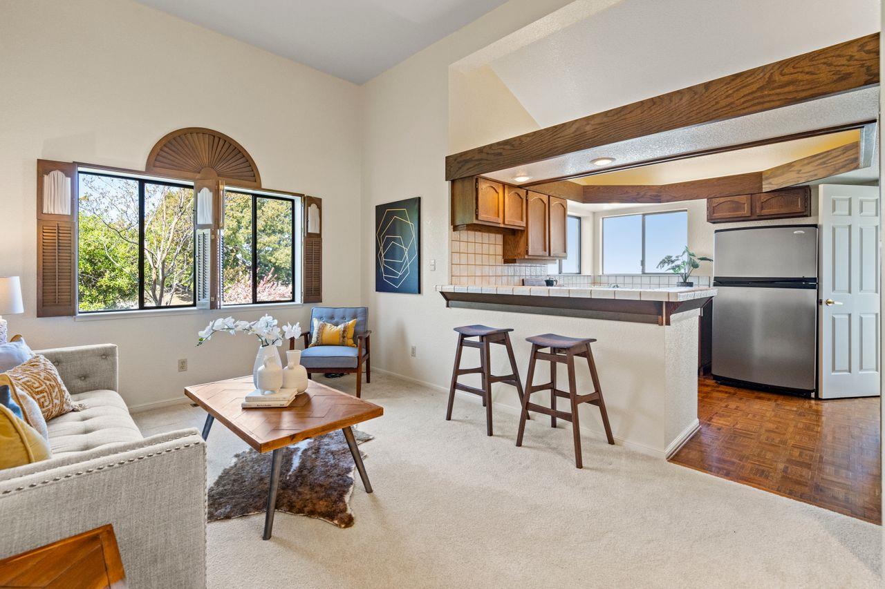 Detail Gallery Image 30 of 56 For 2 Bellflower Ln, San Carlos,  CA 94070 - 2 Beds | 2/1 Baths