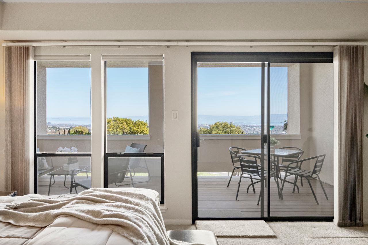 Detail Gallery Image 36 of 56 For 2 Bellflower Ln, San Carlos,  CA 94070 - 2 Beds | 2/1 Baths